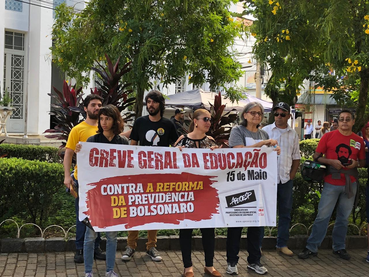 Sindicatos filiados à nossa Federação marcam presença na Greve Nacional da Educação em suas cidades